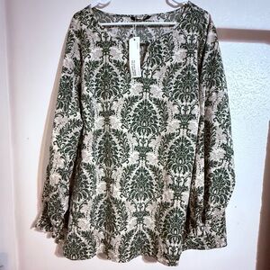 BloomChic Green and Cream Patterned Blouse